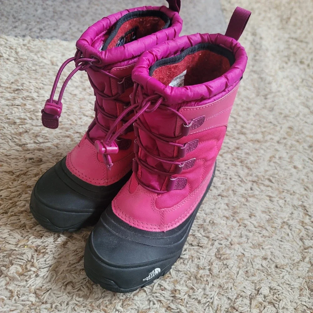 The North Face Alpenglow IV Snow Boots Kids 3 Pink Black Waterproof Insulated